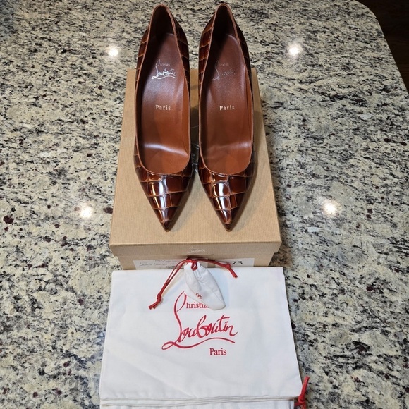 NEW Christian Louboutin Kate 85 Pumps in Cognac Crocodile Embossed Leather 39.5 - Picture 2 of 12